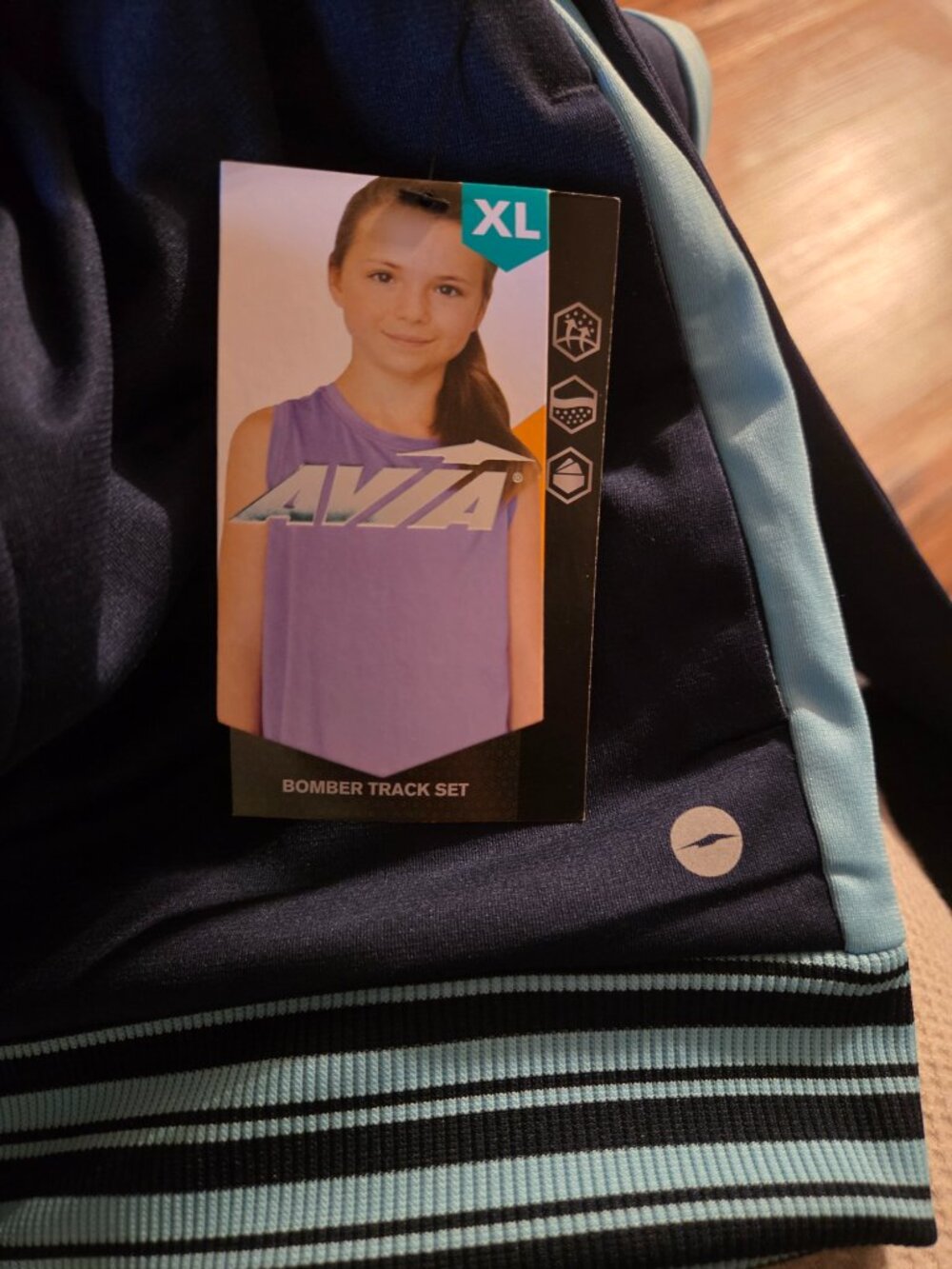 Girls track suit outfit size xl - Picture 2 of 3